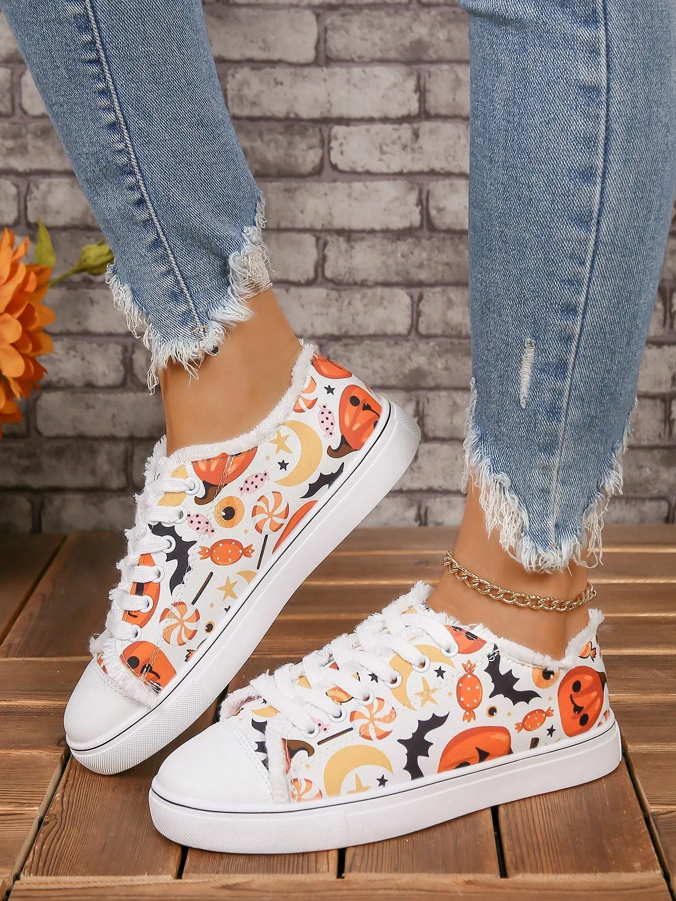 2024 New Arrivals: Halloween Pattern Plus Size Canvas Sneakers for Women