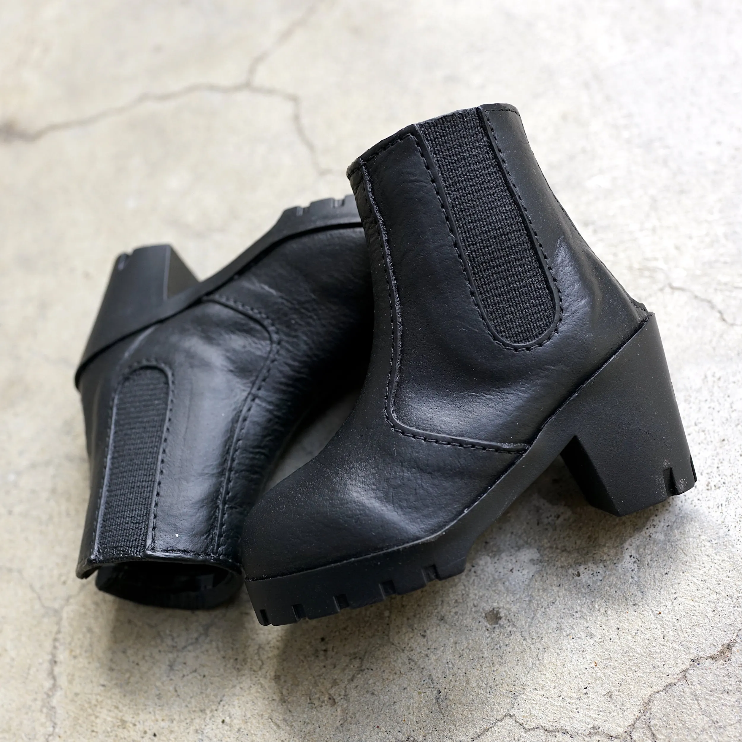 Chelsea Boots (Vinyl Black)