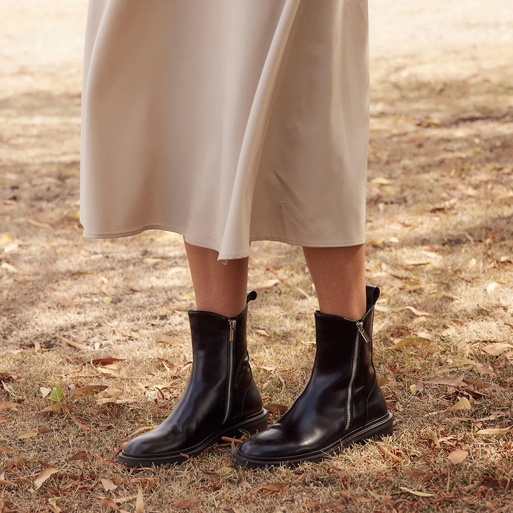 COLLETE ANKLE ZIP BOOTS LEATHER