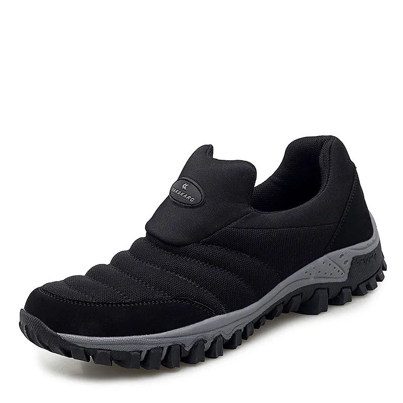 Man's stylish fashion anti-skid slip-on sneakers