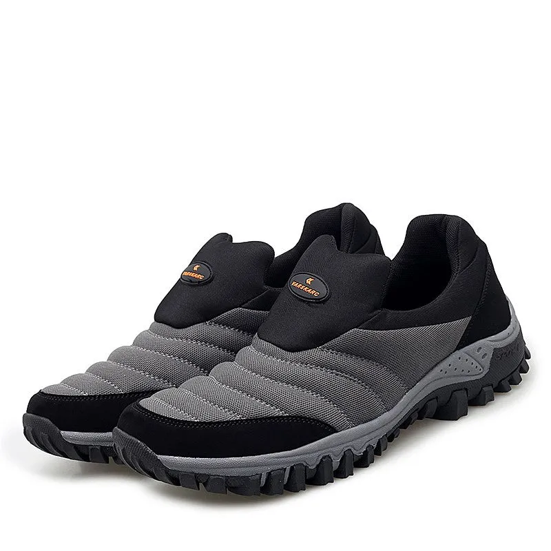 Man's stylish fashion anti-skid slip-on sneakers