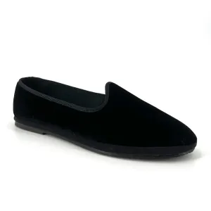 The Velvet Everyday Flat in Black