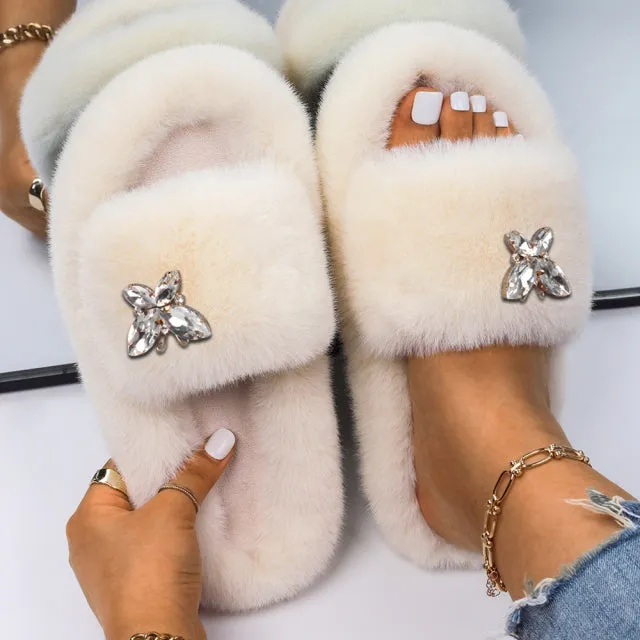 Yeknu Women&#39;s Slippers Fluffy Faux Fur Rhinestone Letter M Decor Slides Flat Sandals Cute Slippers Flip Flops Luxury Shoes