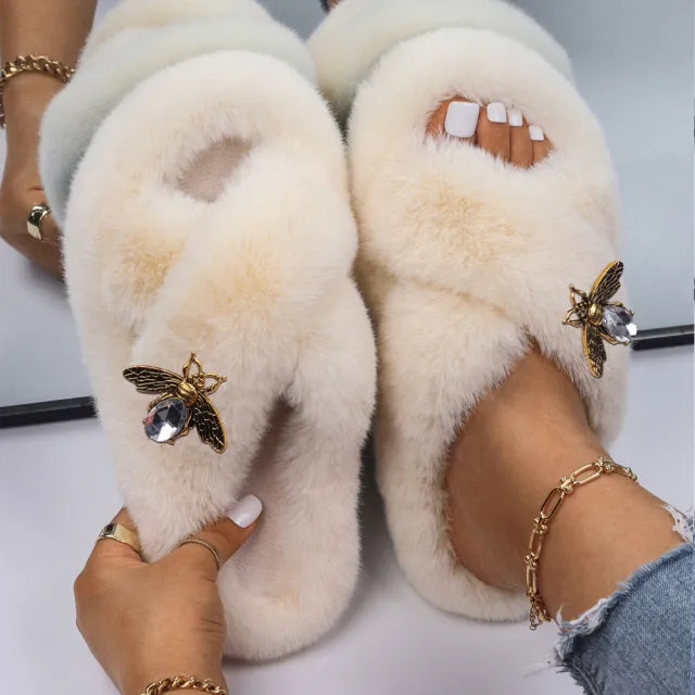 Yeknu Women&#39;s Slippers Fluffy Faux Fur Rhinestone Letter M Decor Slides Flat Sandals Cute Slippers Flip Flops Luxury Shoes