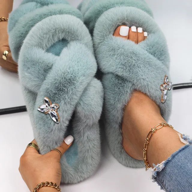 Yeknu Women&#39;s Slippers Fluffy Faux Fur Rhinestone Letter M Decor Slides Flat Sandals Cute Slippers Flip Flops Luxury Shoes